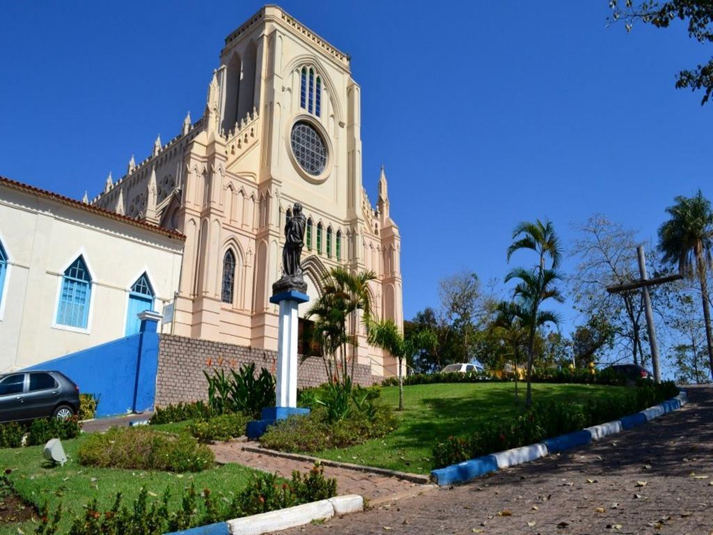 Hotel Pousada And Safari Куяба Екстер'єр фото